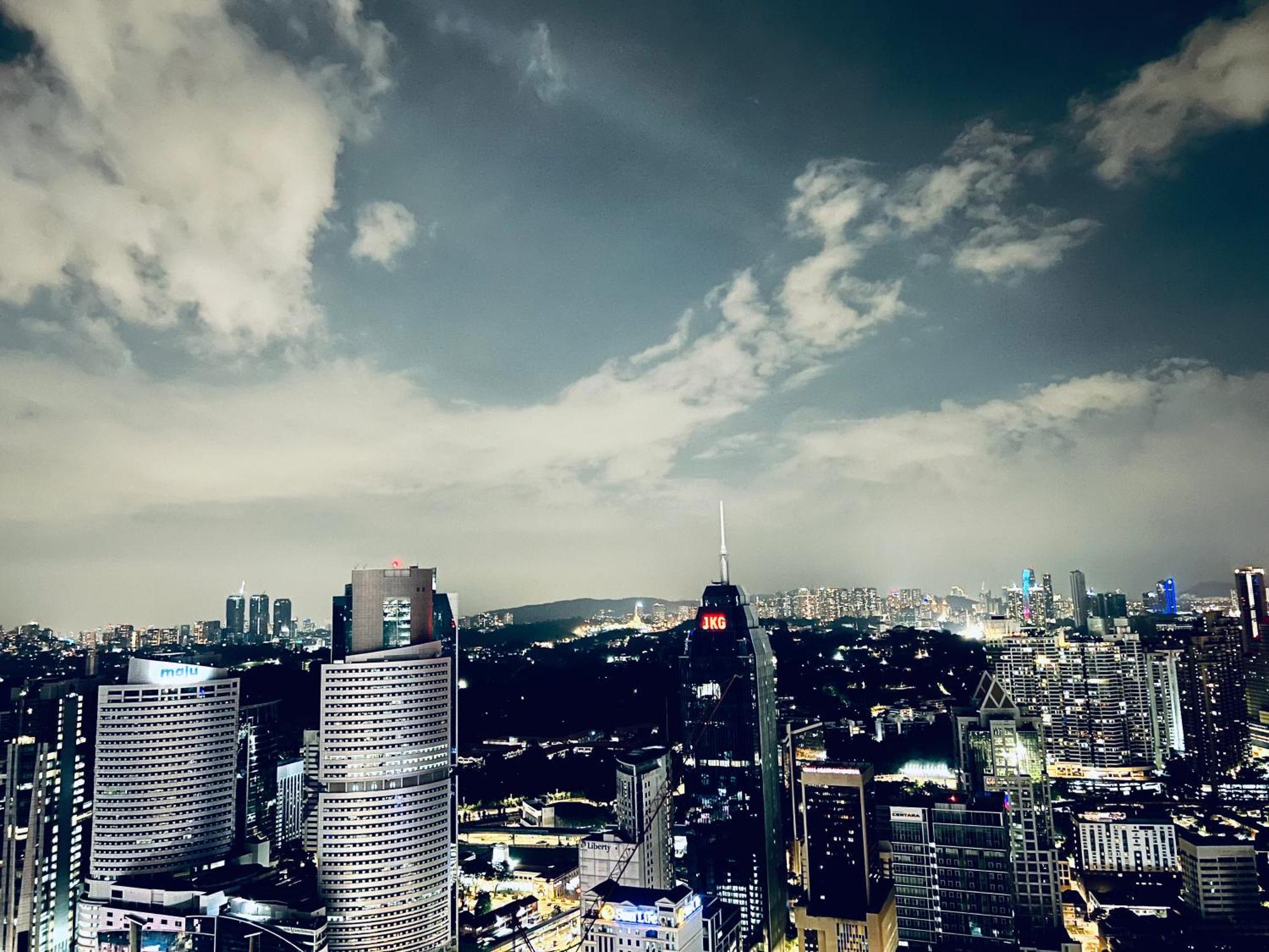 The Infinitum Kualalumpur Skypool Hotel Kuala Lumpur Eksteriør billede